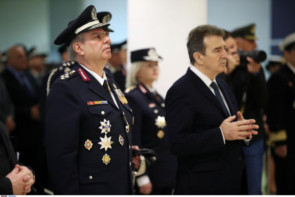 Σε λίγο στις εγκαταστάσεις της Σχολής Αξιωματικών της Ελληνικής Αστυνομίας στην Αμυγδαλέζα  θα πραγματοποιηθεί η τελετή Παράδοσης - Ανάληψης καθηκόντων του Αρχηγού της Ελληνικής Αστυνομίας.