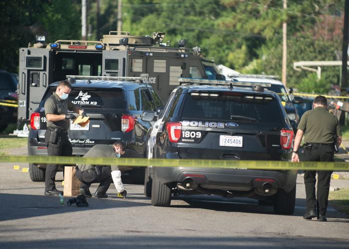 2 Louisiana Officers Wounded, Child Killed in Shooting