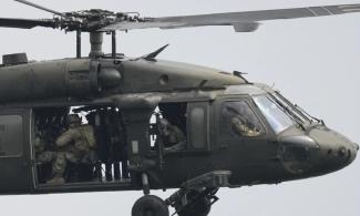 ελικόπτερα Black Hawk 