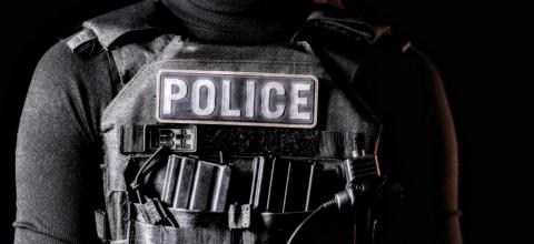 FBI: Σχεδιαστικά ελαττώματα σε αλεξίσφαιρα γιλέκα μπορούν να αποβούν μοιραία όταν φορεθούν από γυναίκες αστυνομικούς